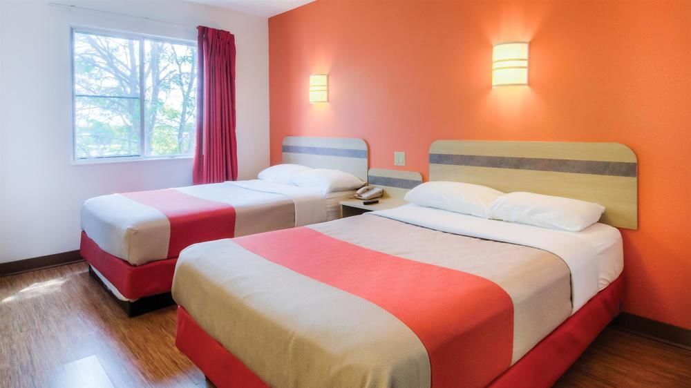 Motel 6 Kansas City, Mo - Airport Bagian luar foto
